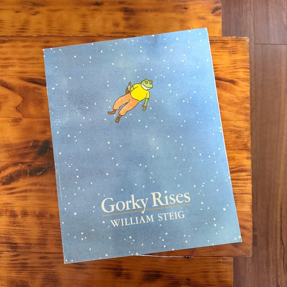 Vintage 1995 Gorky Rises Paperback Book